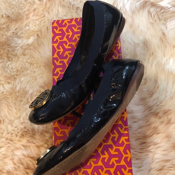 Tory Burch Navy Patent Leather Caroline flat 🥿 - Picture 4 of 6